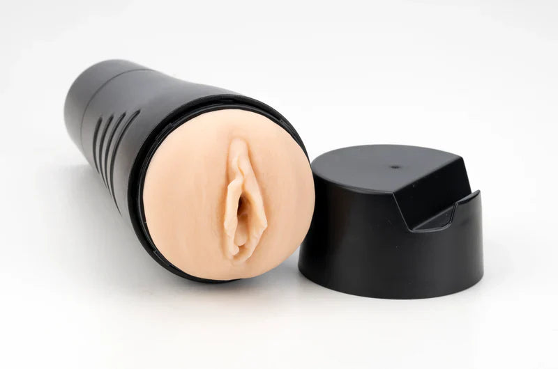MELLANIE MONROE HARD CASE PUSSY