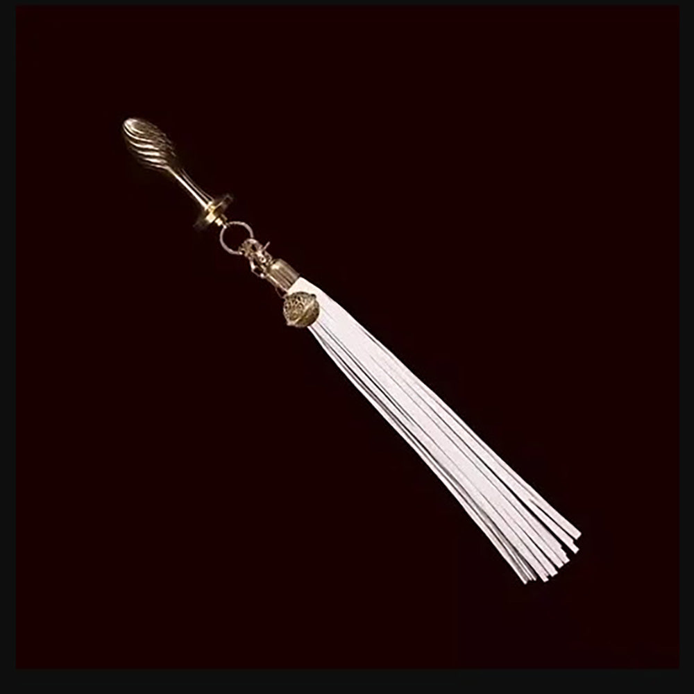 Detachable White Flogger-Tail Plug Kit with Rose-shape Plug